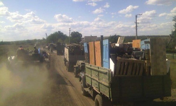 Рабовладельцы - "освободители" вильной Украины везут награбленное до дому Рабовладельцы - "освободители" вильной Украины везут награбленное до дому